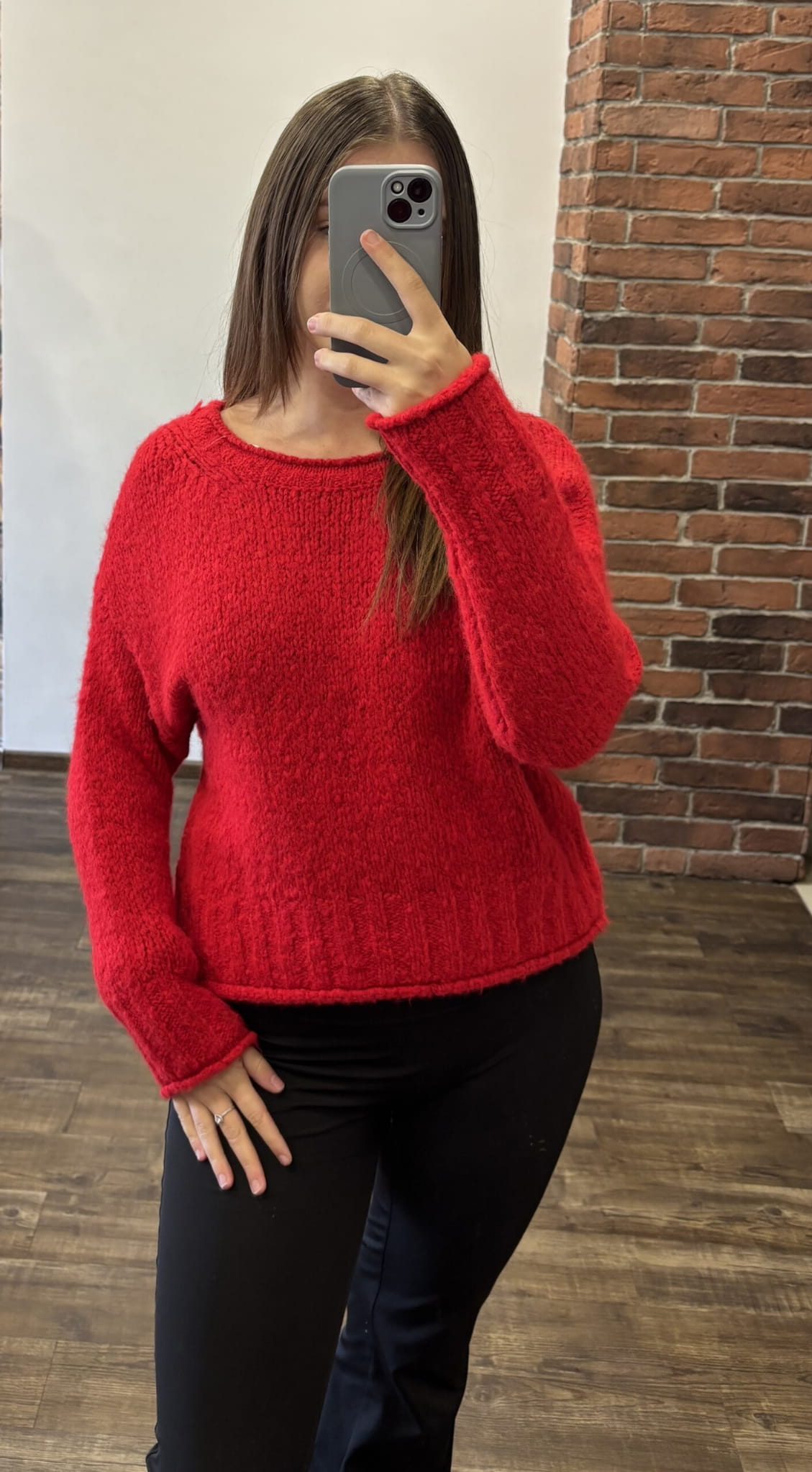 Sweter czerwony (1)